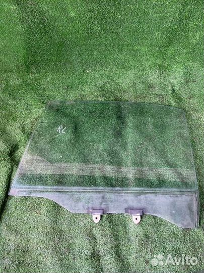 Стекло заднее левое Toyota Carina E CT190 2C-T