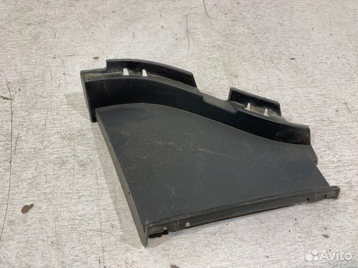 Воздуховод радиатора передний правый Renault Logan