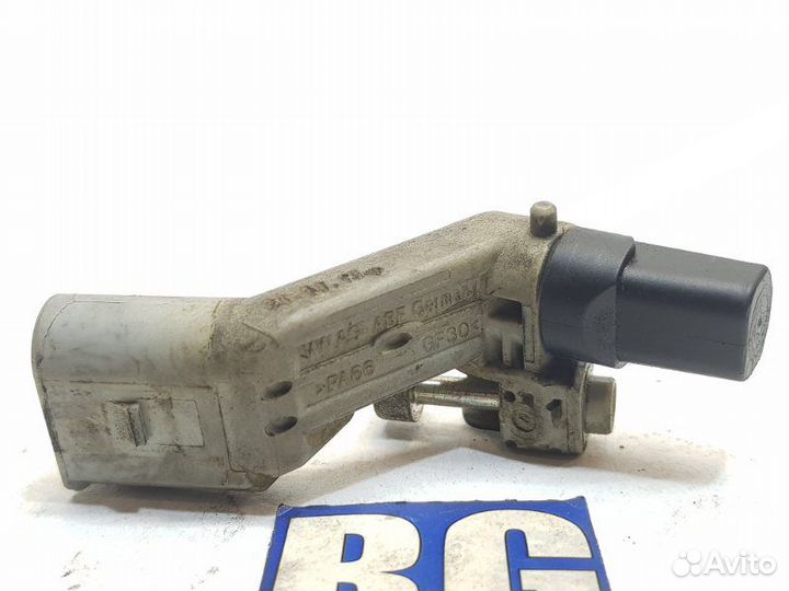 Датчик положения коленвала Seat Ibiza cggb 2011