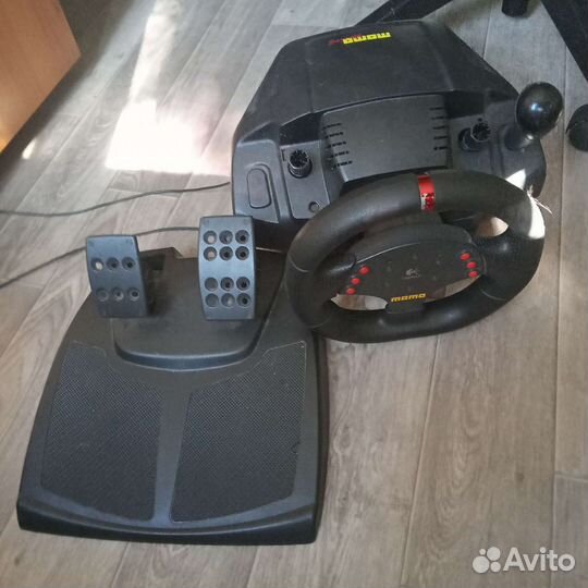 Игровой руль Logitech Momo racing force feedback