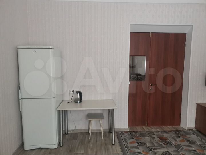 Комната 20 м² в 3-к., 1/2 эт.