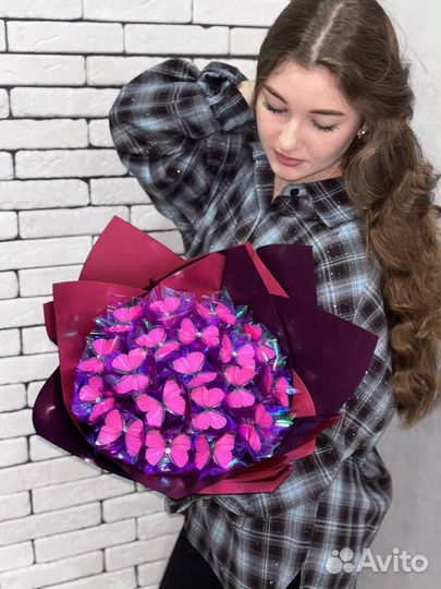 Букет из 19 бабочек