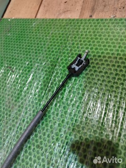 Замок двери задней правой Volkswagen Polo