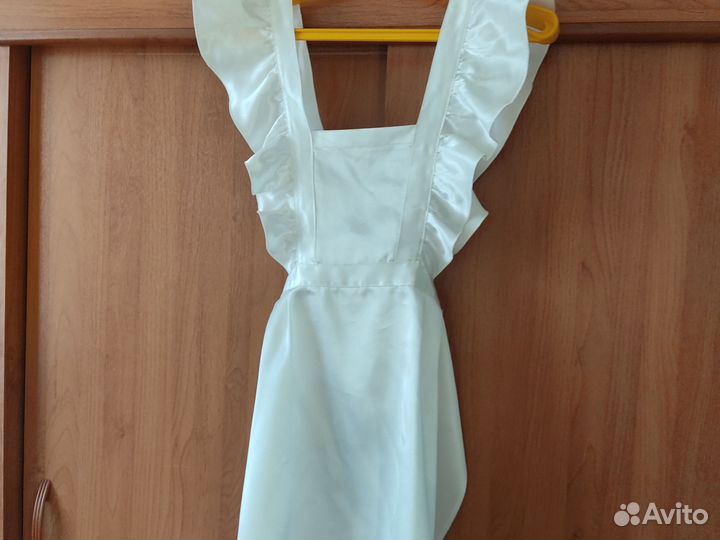 Белый школьный фартук