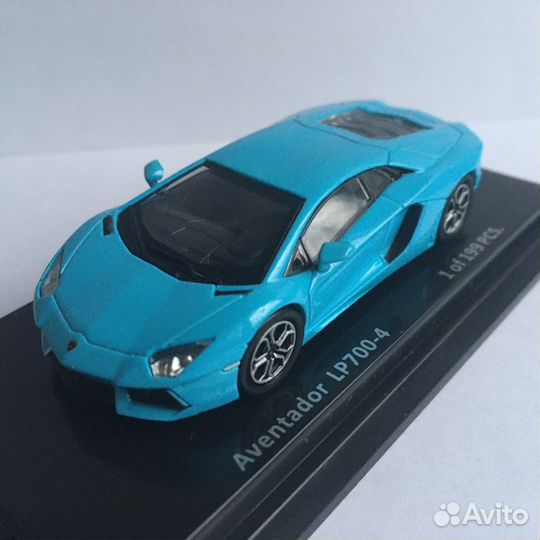 Модель Lamborghini Aventador 1/64 Kyosho