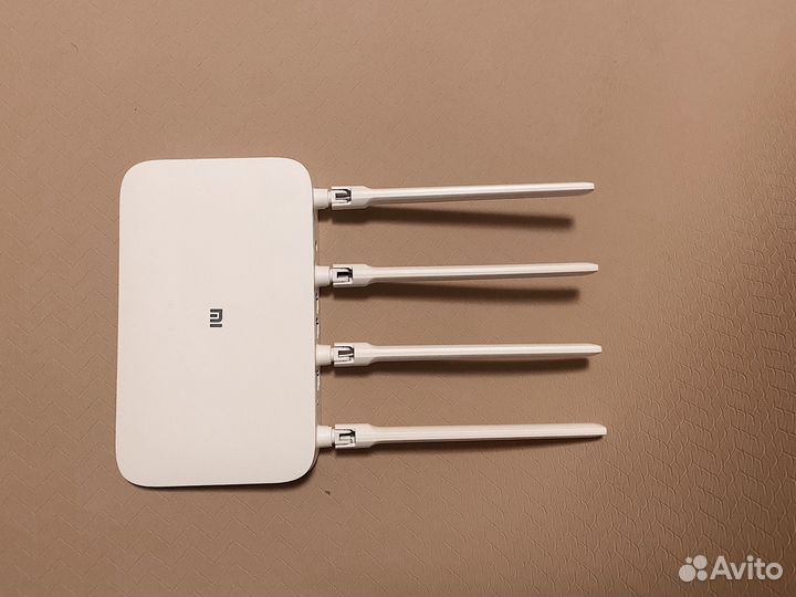 Роутер Xiaomi Mi Wi-Fi 4A Giga Version