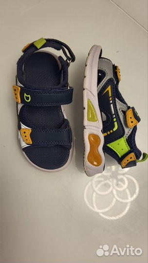 Сандалии пляжные