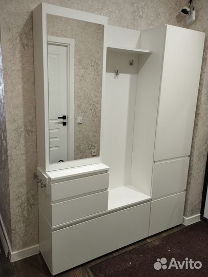 Прихожая новая белая