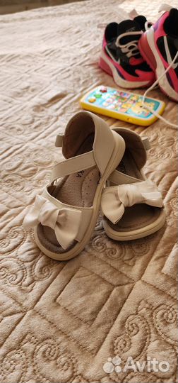 Босоножки для девочки 24