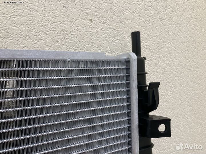 Радиатор охлаждения Форд Фокус 04- 16