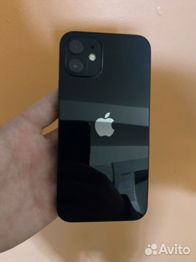 iPhone 12, 64 ГБ