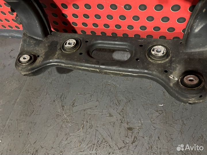 Балка подвески задняя Mercedes-Benz C-Class W205