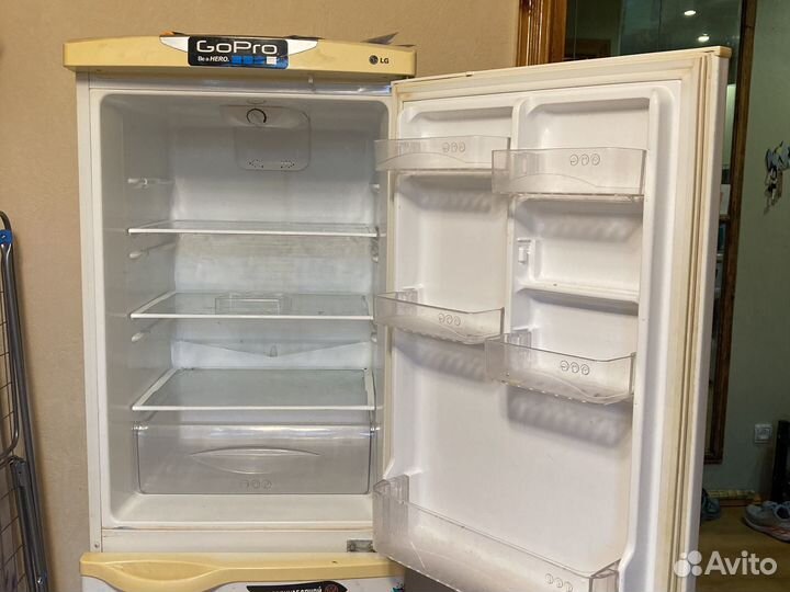 Холодильник LG