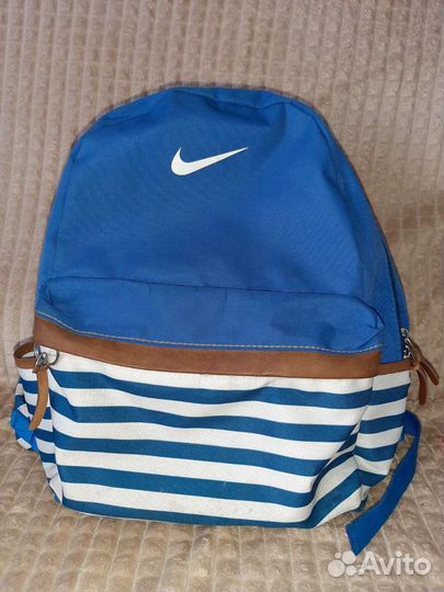 Продам рюкзаки б/у