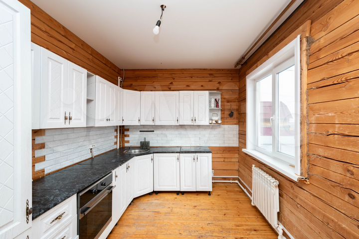 Коттедж 160 м² на участке 10 сот.