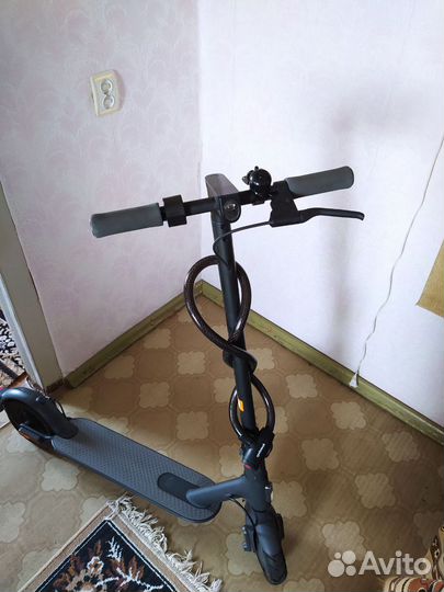 Электросамокат Xiaomi Mi Electric Scooter Essentia