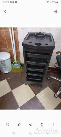 Тележка парикмахерская