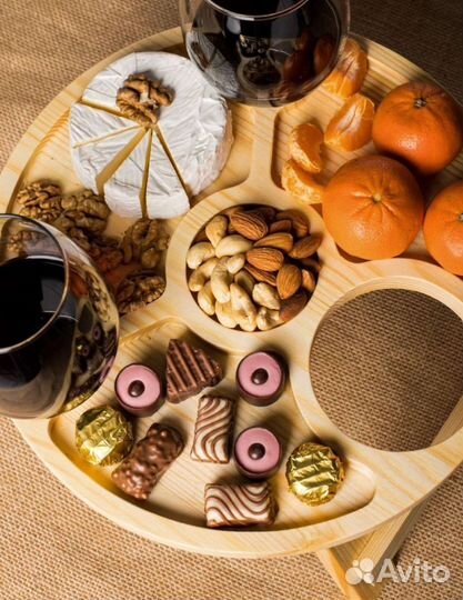 Винный столик менажница