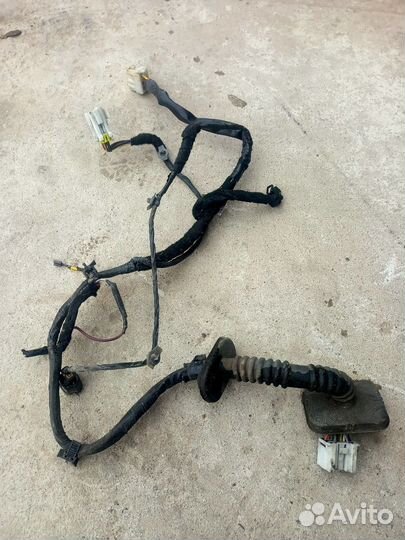 Проводка двери передняя правая Volvo S40