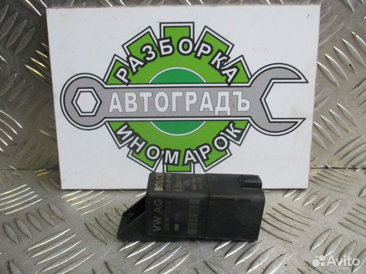 Реле свечей накала Volkswagen Crafter 2.0 2011г