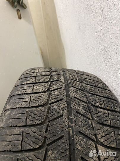 Michelin X-Ice 215/55 R17