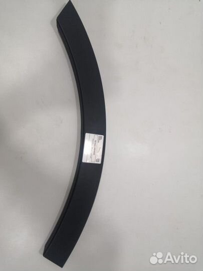 Молдинг двери задней правой Jaguar E-Pace 2020