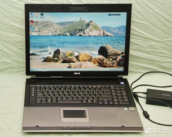 Asus A7U 17 дюймов