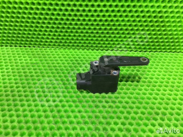 Датчик регулировки дорож. просвета Mercedes-Benz E