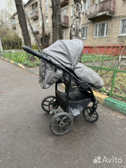 Коляска 3 в 1 в отличном состочнии Baby Merc