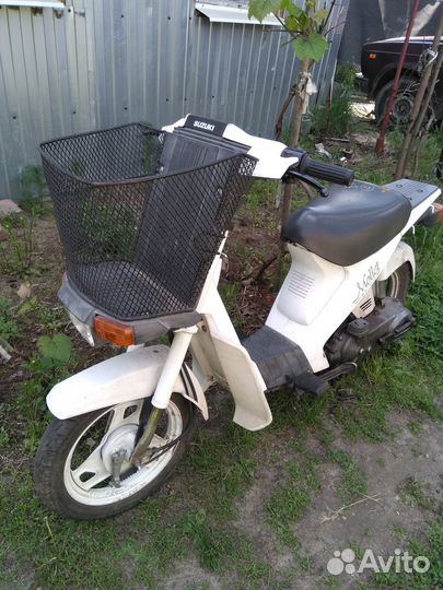 Скутер Suzuki Mollet