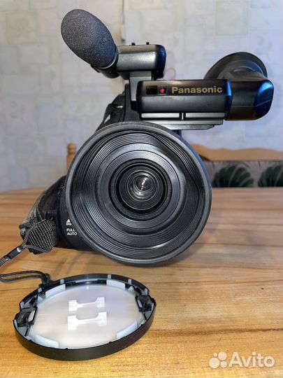 Видеокамера Panasonic M3000