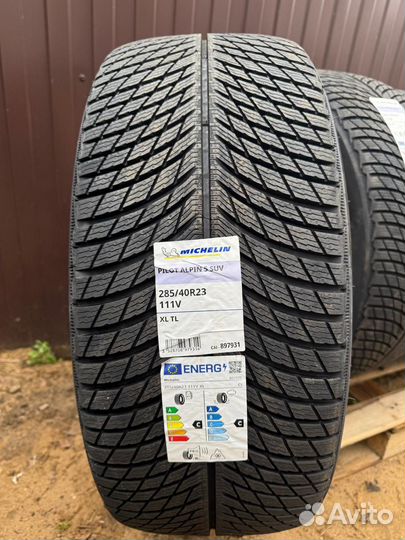 Michelin Pilot Alpin 5 SUV 305/35 R23 и 285/40 R23