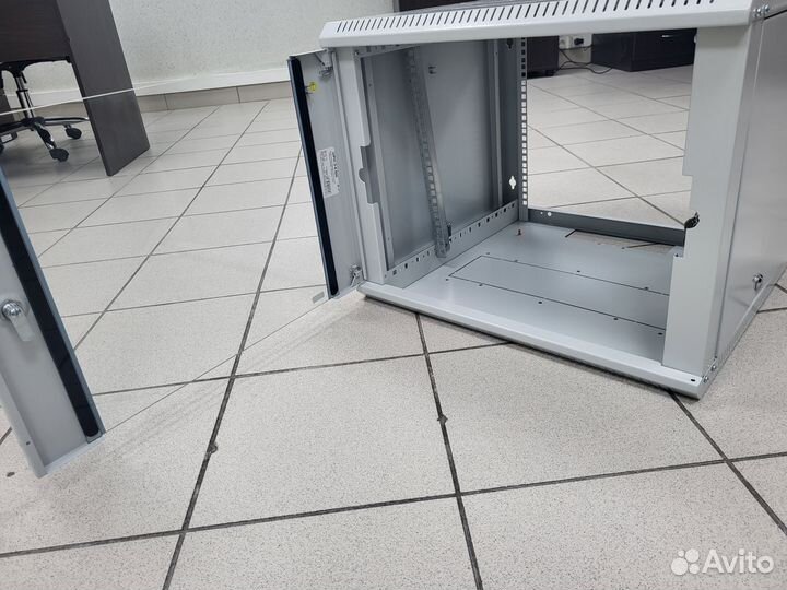 Настенный серверный шкаф 600*520*480 мм