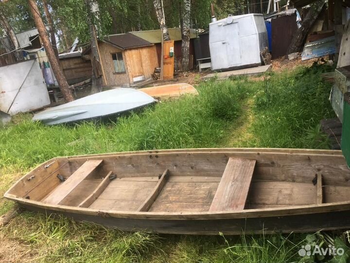 Деревянная лодка