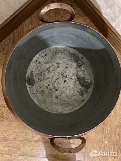 Медная кастрюля