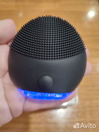 Ультразвуковая щетка для умывания и массажа лица