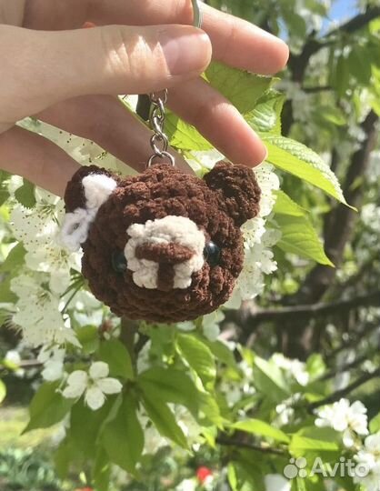 Вязанный брелок мишка