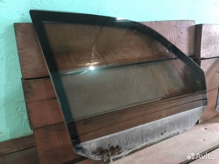Стекла передние боковые ваз 2110