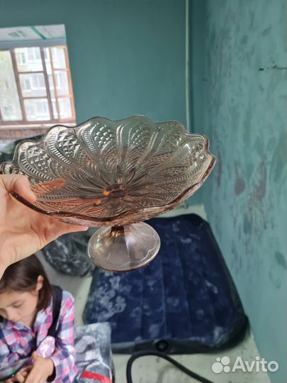 Ваза для фруктов на ножке цветное стекло СССР