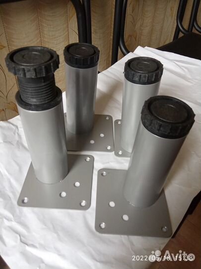 Опора мебельная регулируемая