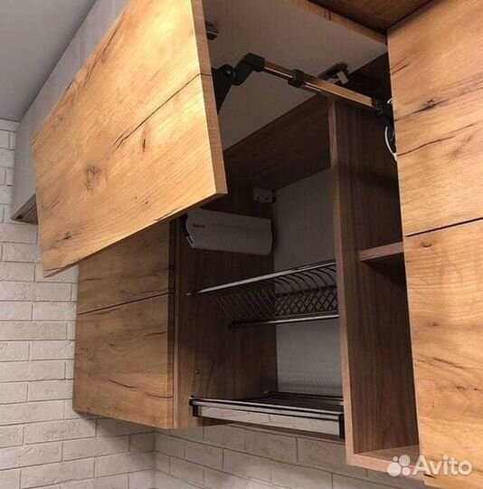 Кухонный гарнитур в стиле модерн