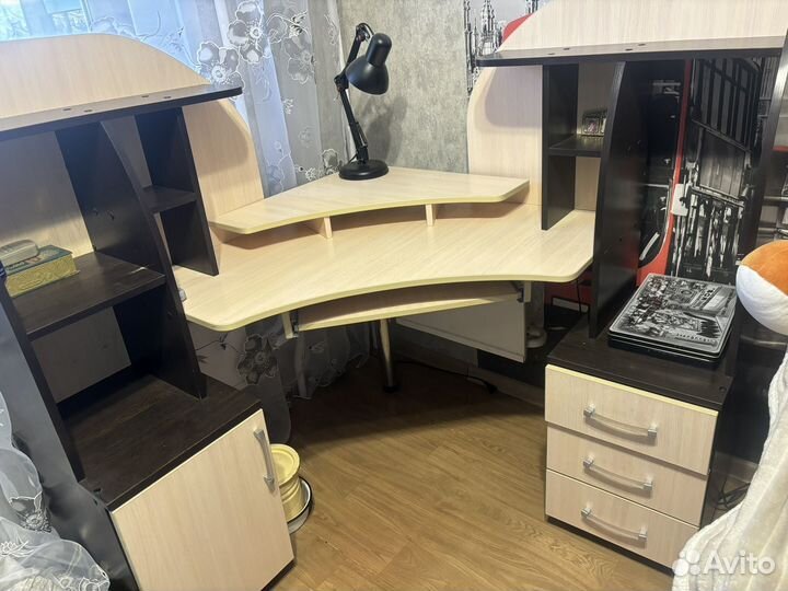 Компьютерный стол