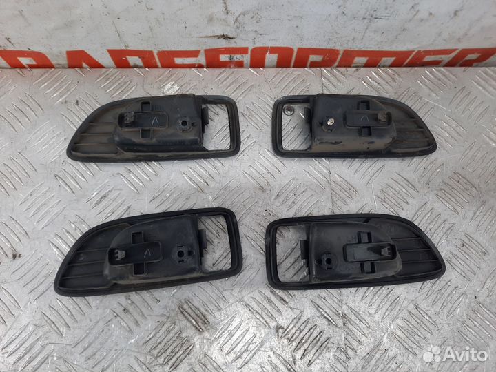 Накладка ручки открывания двери внутренняя Мазда А