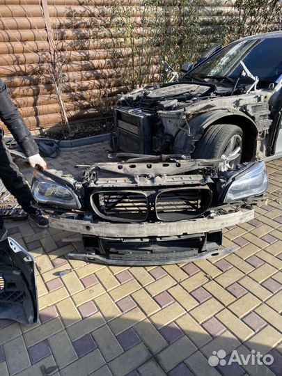 В разборе BMW 7 f01 f02 в наличии есть все