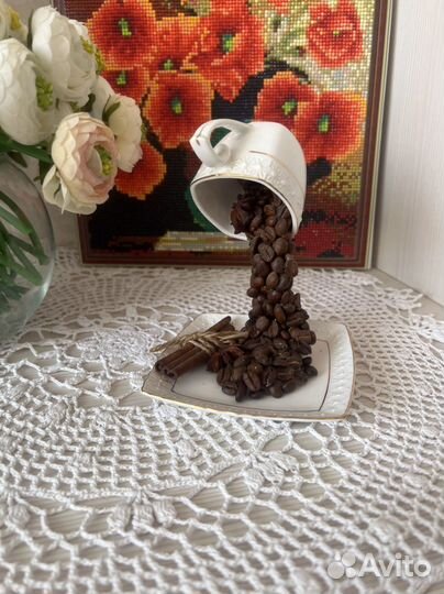 Летящая чашка/ поделка/ подарок/ чашка с кофе