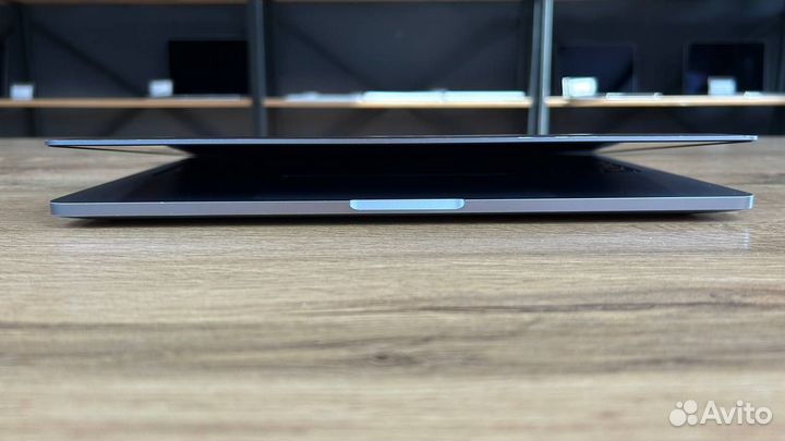 MacBook Pro 2020 i7 16/512