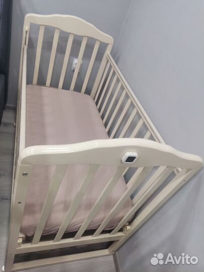 Кроватка детская с матрасом