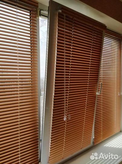 Жалюзи рулонные с направляющими