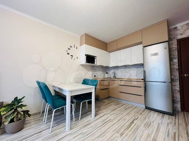 2-к. квартира, 58 м², 8/10 эт.