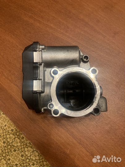 Дроссельная заслонка BVY 2.0 FSI 06F133062B